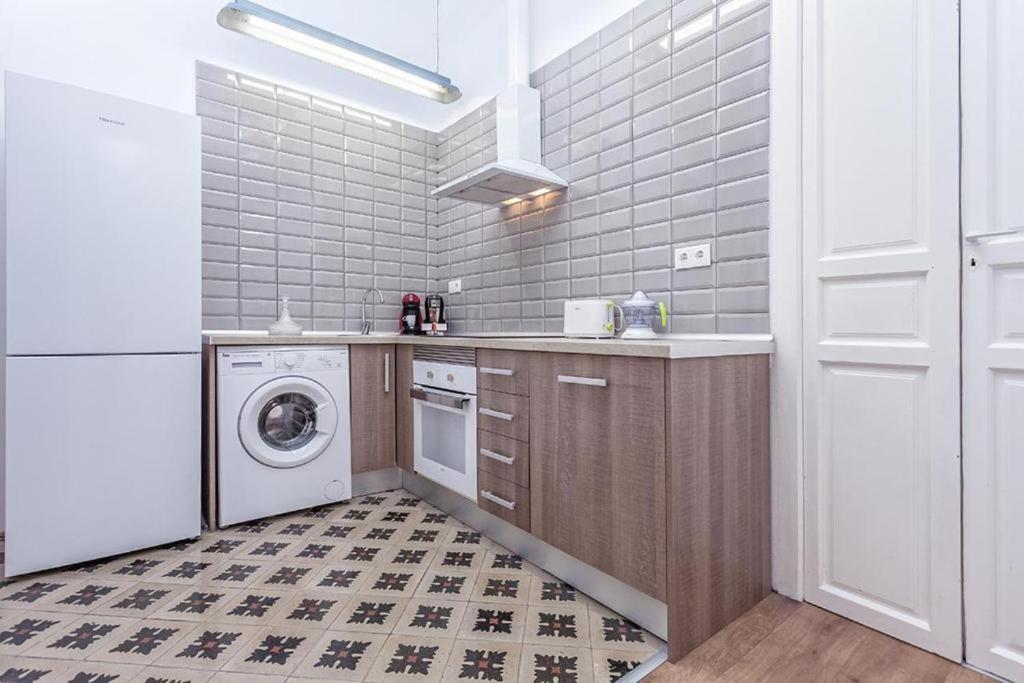 Apartamentos Teatro Alicante Exteriör bild